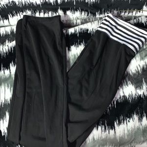 Black yoga pants